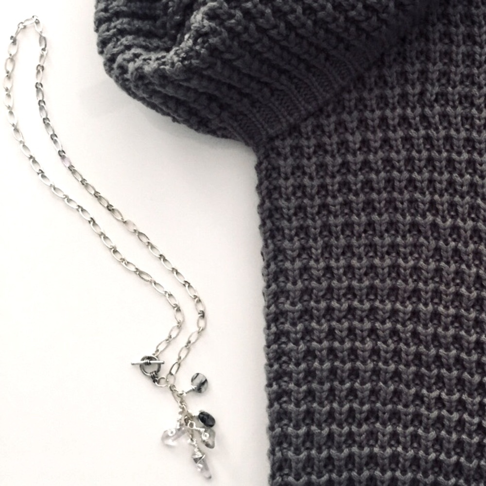 NWOT Boho Silver Mixed Quartz Toggle Necklace - Picture 3 of 4